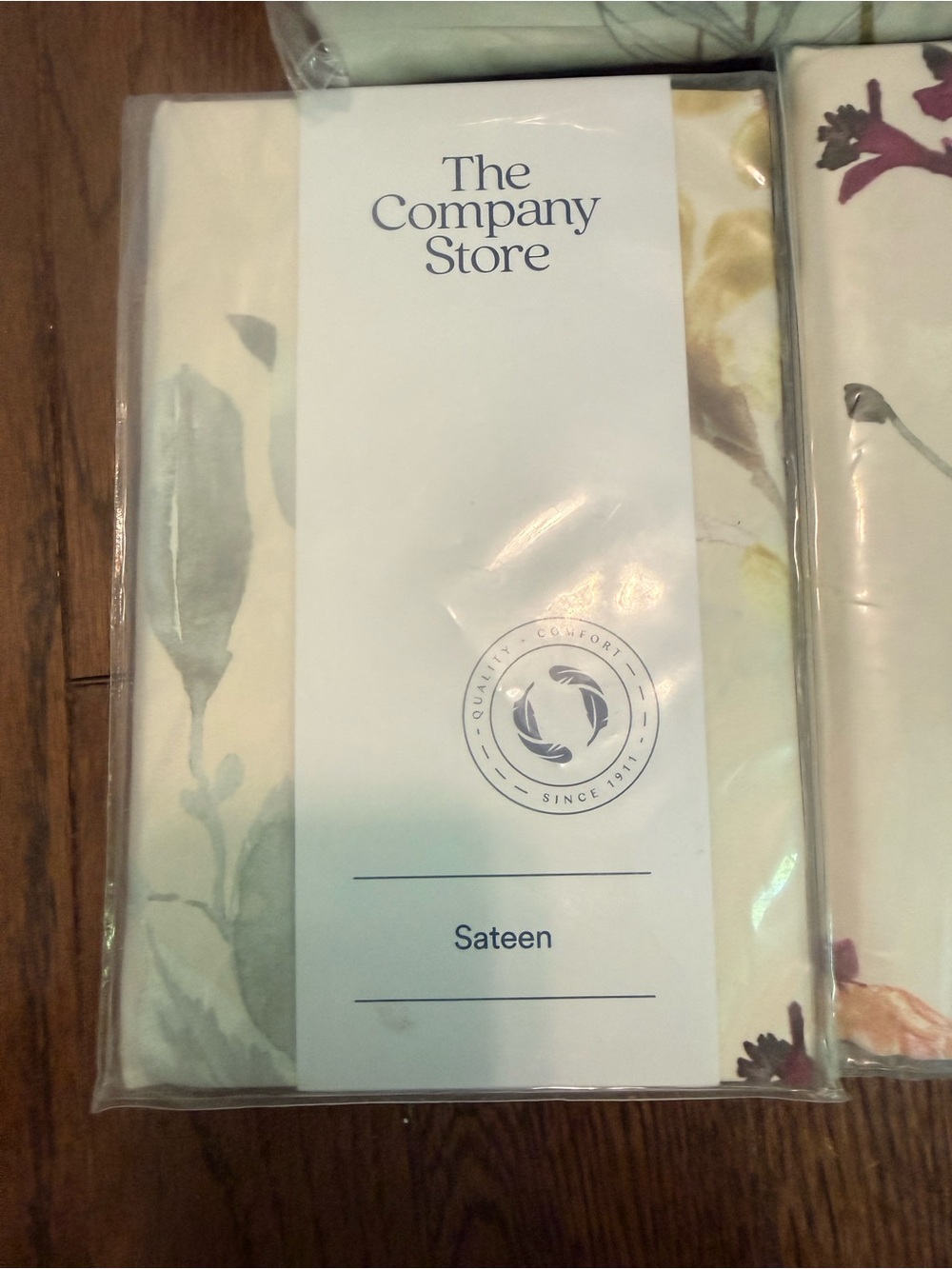 The Company Store Floral Duvet cover in Queen and 2 shams in Peyton - Picture 3 of 9